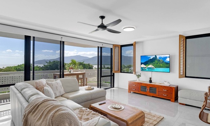 Cairns North Apartment | Belle Escapes Rydges Plaza Esplanade 54 with stunning ocean views