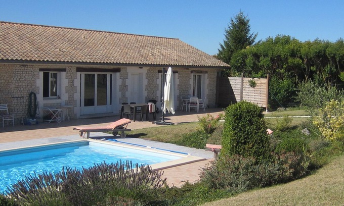 Aubeville House | Belle Longère Avec Piscine,110 m2, Dans la Campagne Charentaise,