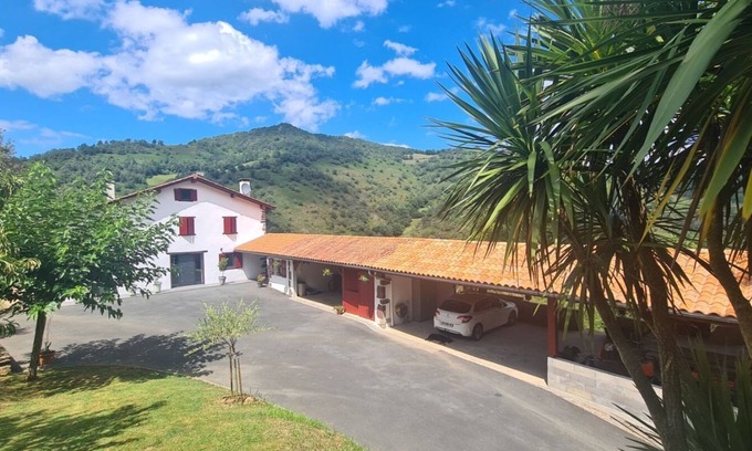 Osses Villa | Belle Maison AU Coeur DU Pays Basque