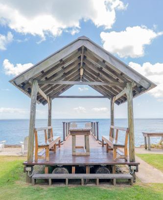 Amity Point Apartment | Belles on Ballow - Lorikeet Lodge - Absolute Waterfront