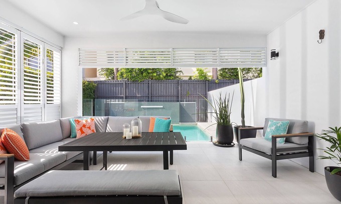 Coolum Beach Villa | Bellevue on Sunrise - pets by approval