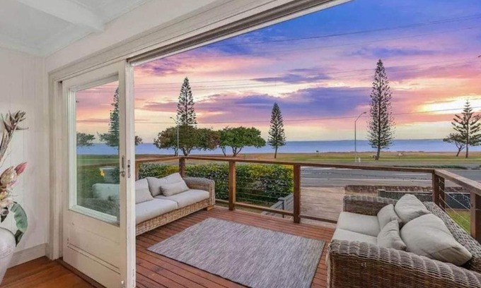 Clontarf House | Bells Beach Bungalow