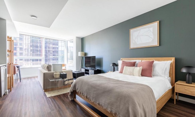 Belltown Apartment | Belltown Studio w Gym WD Roof Lounge nr SLU SEA-35