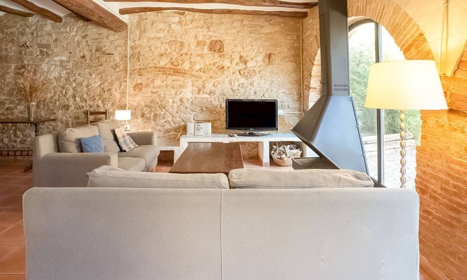 Pira Villa | Belvilla by OYO Cal Capdevila