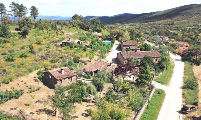 La Acena de la Borrega House | Belvilla by OYO Rural Farmhouse with Pool