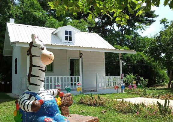 Phang Khon Resort | Benjamat Resort