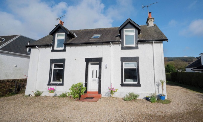 Lamlash House | Benoronsay 4 bedroom holiday home, Lamlash, Isle of Arran. Pet friendly