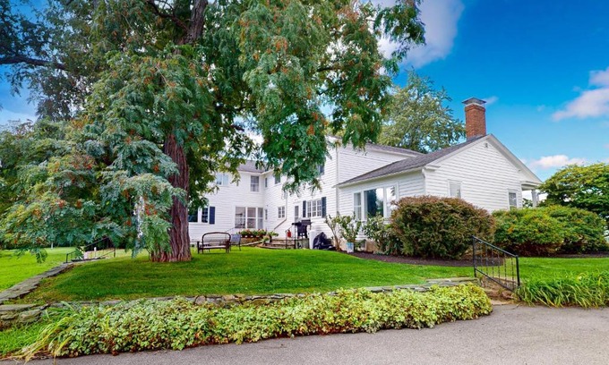 Town of Benton House | Benton Farmhouse