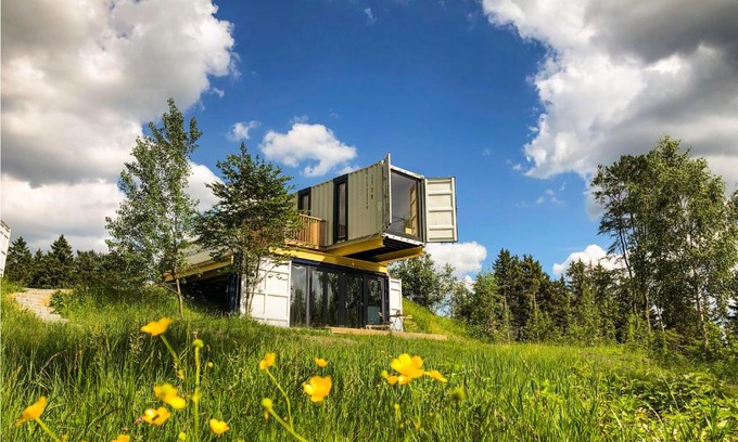 Schoeneck Cabin | BERGHEIM Container Loft