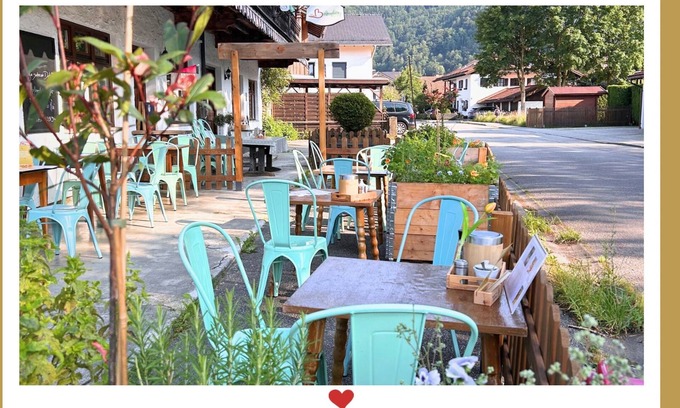 Flintsbach A. Inn Bed & Breakfast | Berghupferl-Alm