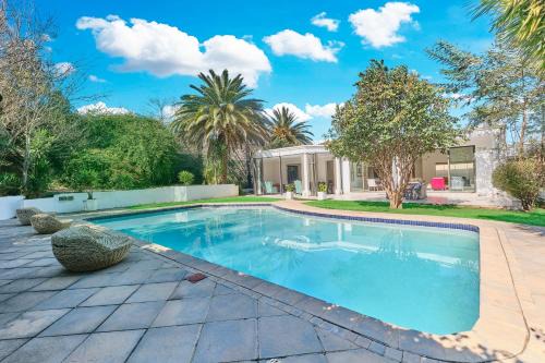 Greater Johannesburg Metropolitan Area House | Bespoke Luxury Sandton