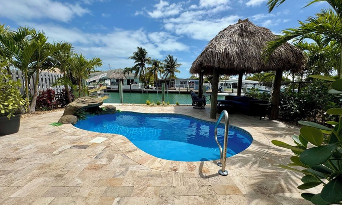 Key Colony Beach House | Best Home Away from Home in Key Colony Beach – 2BR/2BA with Private Pool & Dock