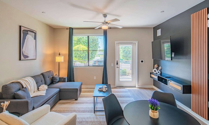 Orange Heights Apartment | Best Location | Pool, Gym, Parking, W/D & Dog Park