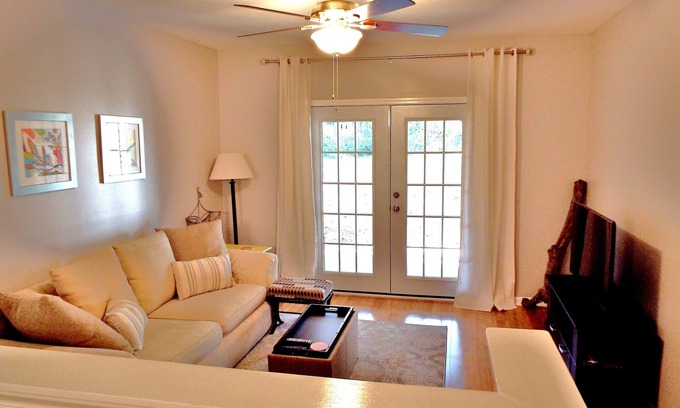 Savannah Condo | Best of Both Worlds - Island Living with Downtown Convenience