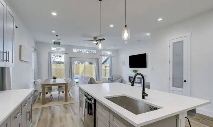 OST - South Union House | Best Place for MDCenter & NRG Stadium-Foam Mattresses and Sofa Bed