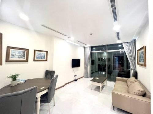 Hang Xanh Apartment | Best price 2BR view River park 5