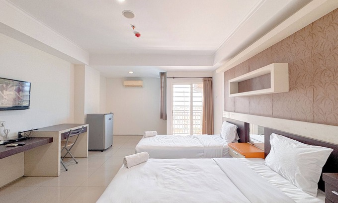 Siwalankerto Apartment | Best Price And Comfortable Living Studio At High Point Serviced Apartment