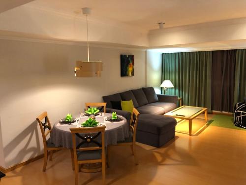 Beitou Apartment | Best Taipei Hotel Room in Beitou Executive Suite for 5 guests up to 115 square meters with kitchen