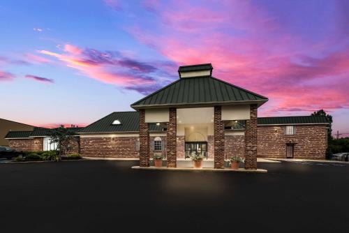 West Deptford Hotel | Best Western Philadelphia South - West Deptford Inn