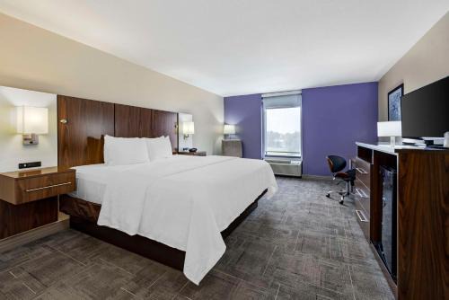 New Pathways Hotel | Best Western Plus Gen X Inn