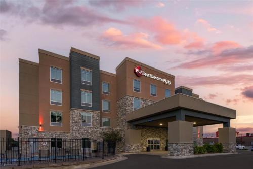 McPherson Hotel | Best Western Plus McPherson