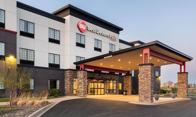 New Richmond Hotel | Best Western Plus New Richmond Inn & Suites