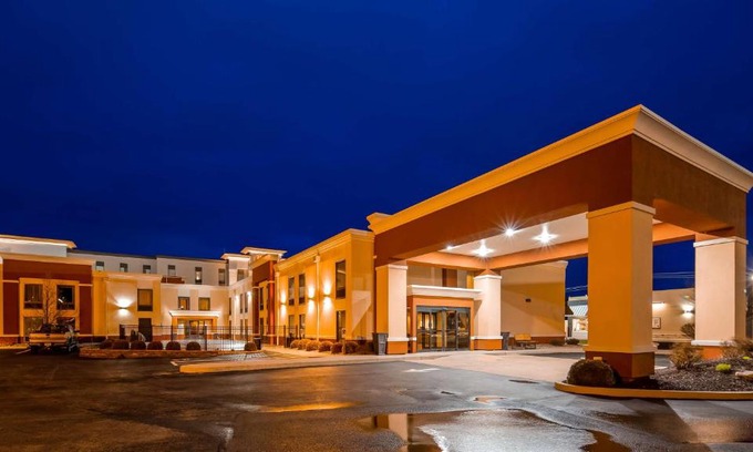 Alton Hotel | Best Western Plus Parkway Hotel