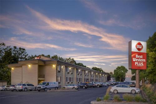 Albany Hotel | Best Western Plus Prairie Inn