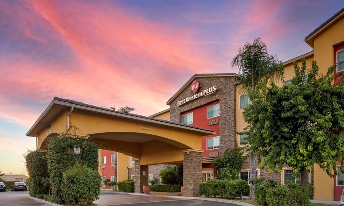 Wasco Hotel | Best Western Plus Wasco Inn & Suites
