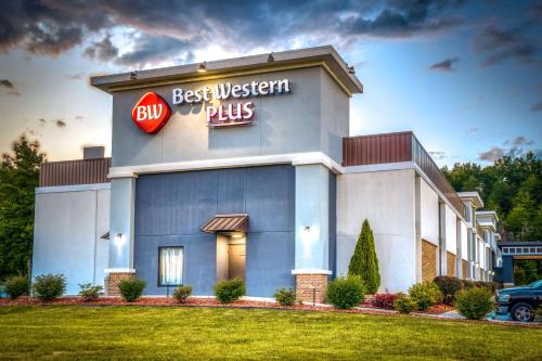 Arlington Hotel | Best Western Plus Yadkin Valley Inn & Suites