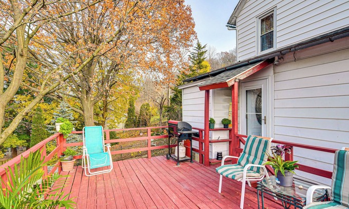 Fountain Hill House | Bethlehem Home w/Patio & Amazing Sunset Views!