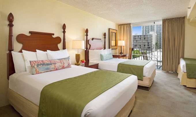 Waikiki Hotel | Better Choice for your Vacation! Three Units w/Sky Views & Kitchens, Pool!