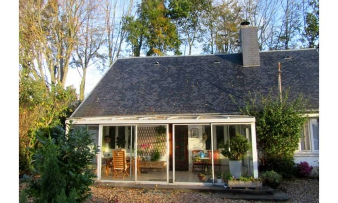 Saint-Leonard House | between city and country side