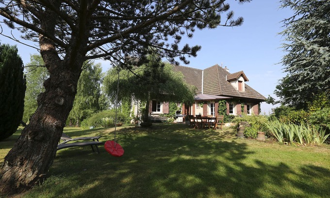 Autun House | Between Wine Route & Morvan,spacious cottage with pool ideal for family & friend