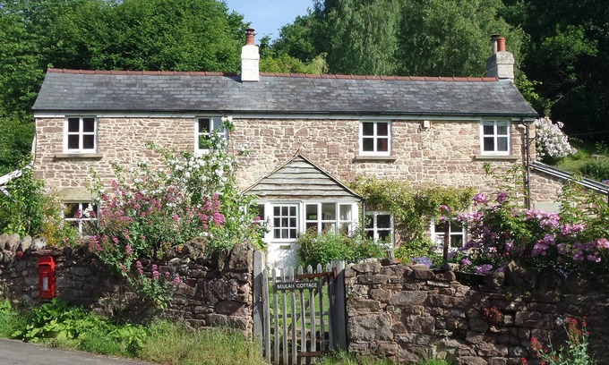 Blaisdon Cottage | BEULAH COTTAGE, pet friendly, character holiday cottage in Littledean