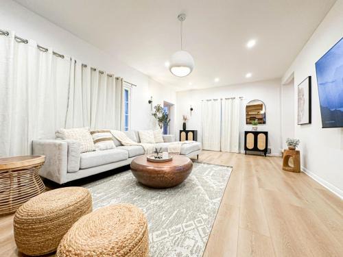 Westwood House | Beverly Hills-Neighboring 2-BR Home - DOH1