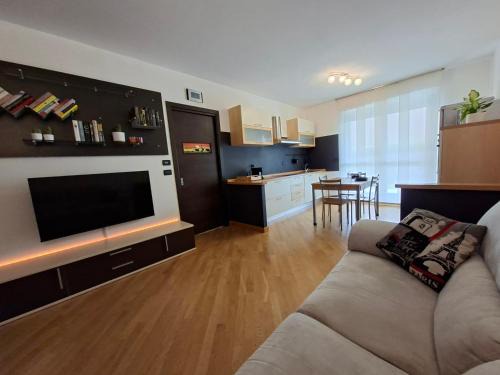 Cuneo Apartment | BG House - appartamento con giardino e garage privato