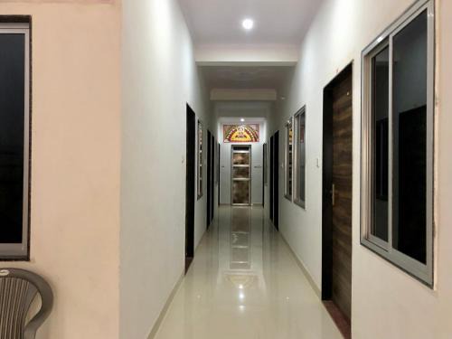 Shri Madhopur Hotel | BHAI BHAI GUEST HOUSE