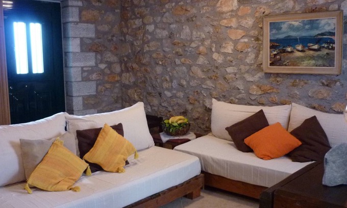 Gythio Apartment | Big Blue All Stone Traditional House