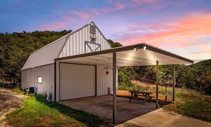Leakey House | Big Fern Cabin in Leakey