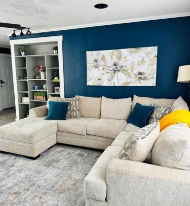 Sulphur House | Big home in the heart of Sulphur