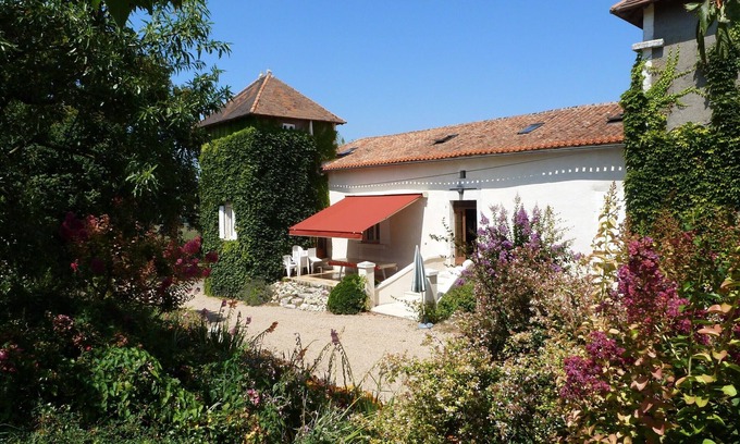 Verteillac House | Big house in the countryside with panoramic view pisine