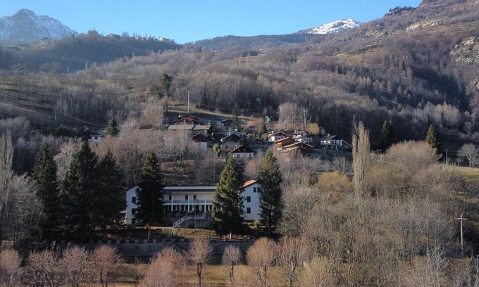 Antey-Saint-Andre House | Big house Italian alps for groups of 10 to 70 nmin 3 days ,2 pers contact web!