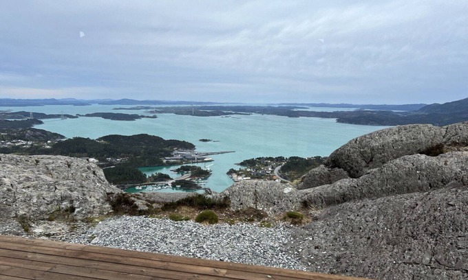 Stord House | Big modern house with nice view to the fjord