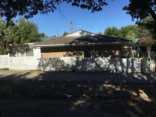 Yackandandah House | ‘Biloela’ Central Yack House