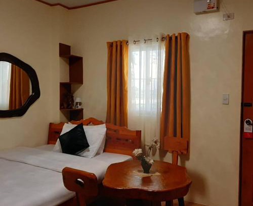 Binalonan Bed & Breakfast | Binalonan Transient/GUESTHOUSE (PENSION GLAYDIE)