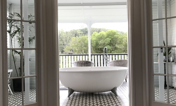 Montville House | Bird Song Valley is just 1klm from the heart of the beautiful town of Montville