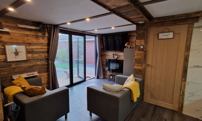 Mablethorpe House | Birdsong Lodge - Peaceful - dog Friendly