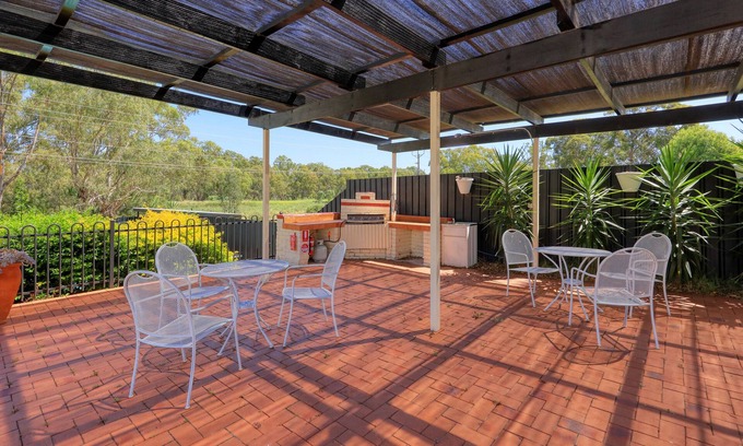 Narrandera Hotel | Bishops Lodge Narrandera