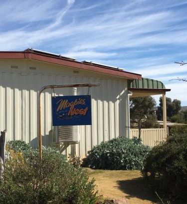 Orroroo House | Black Jack Get-A-Way "Magpies Nest"